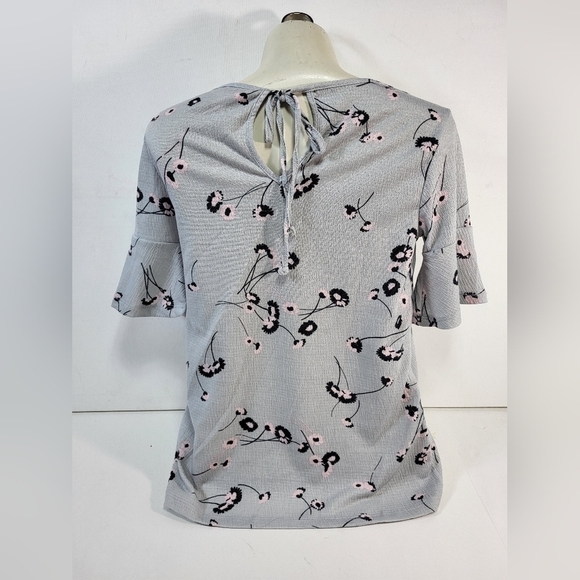 Jessica Simpson Short Sleeve Floral Blouse - Picture 3 of 8